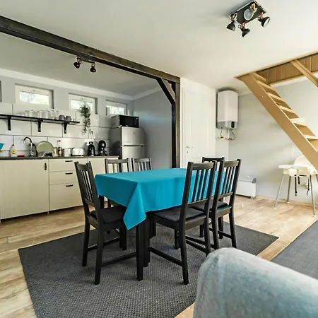 Koeroesvoelgyi Apartmanhazak 아파트 *