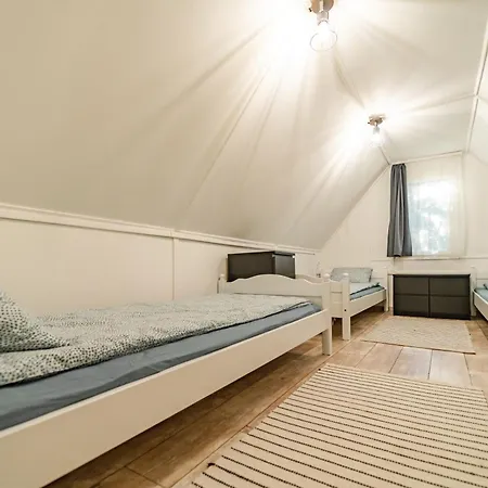 Koeroesvoelgyi Apartmanhazak 아파트 Postelek
